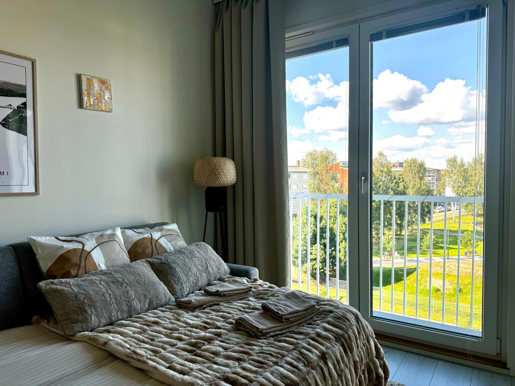 רובניימי Nordic City Suite מראה חיצוני תמונה